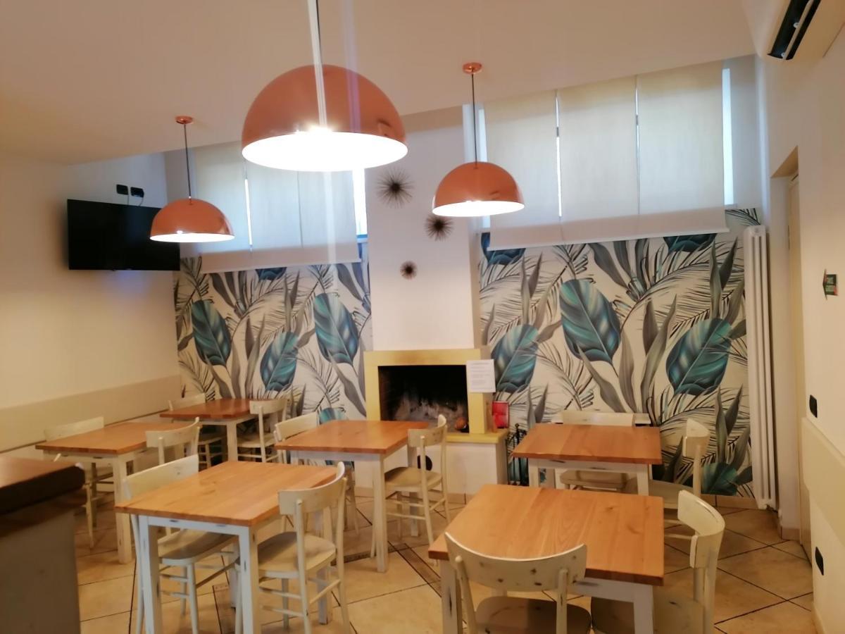 Albergo Le 2 Rose San Severino Marche Εξωτερικό φωτογραφία